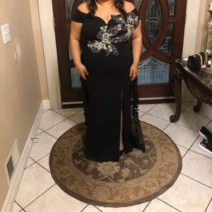 Women’s customized dress